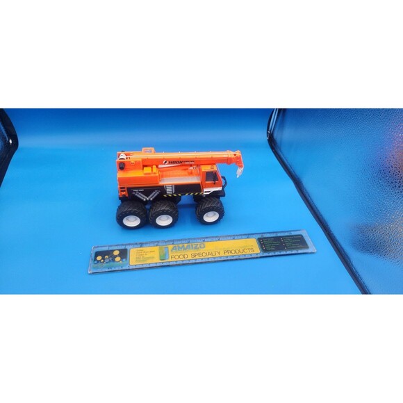 Maisto HOOK MASTER Truck & Crane Service DieCast Friction Powered Crane Truck 8" - Picture 7 of 8
